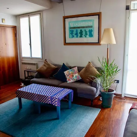 Hospital-elegant Flat With Terrace Διαμέρισμα