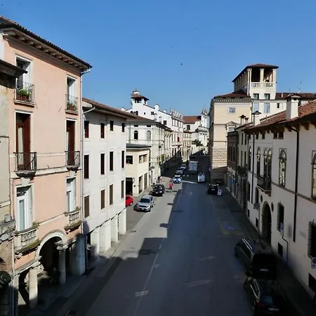 Hospital-elegant Flat With Terrace Apartment Vicenza