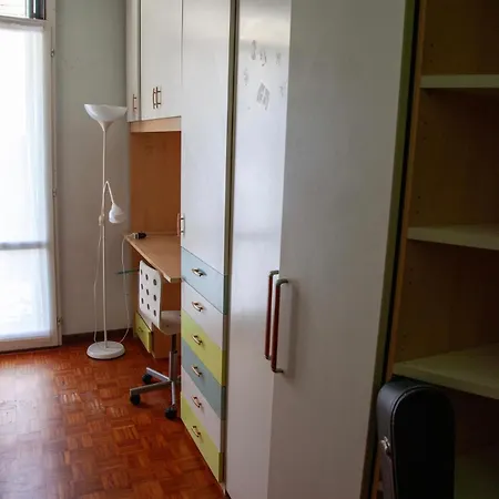 Apartment Hospital-elegant Flat With Terrace