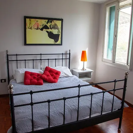 Διαμέρισμα Hospital-elegant Flat With Terrace